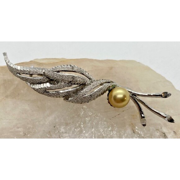 Vintage Yellow Pearl Floral Diamond Cut‎ Brooch Pin Sterling 925 Silver 6g - Picture 1 of 10